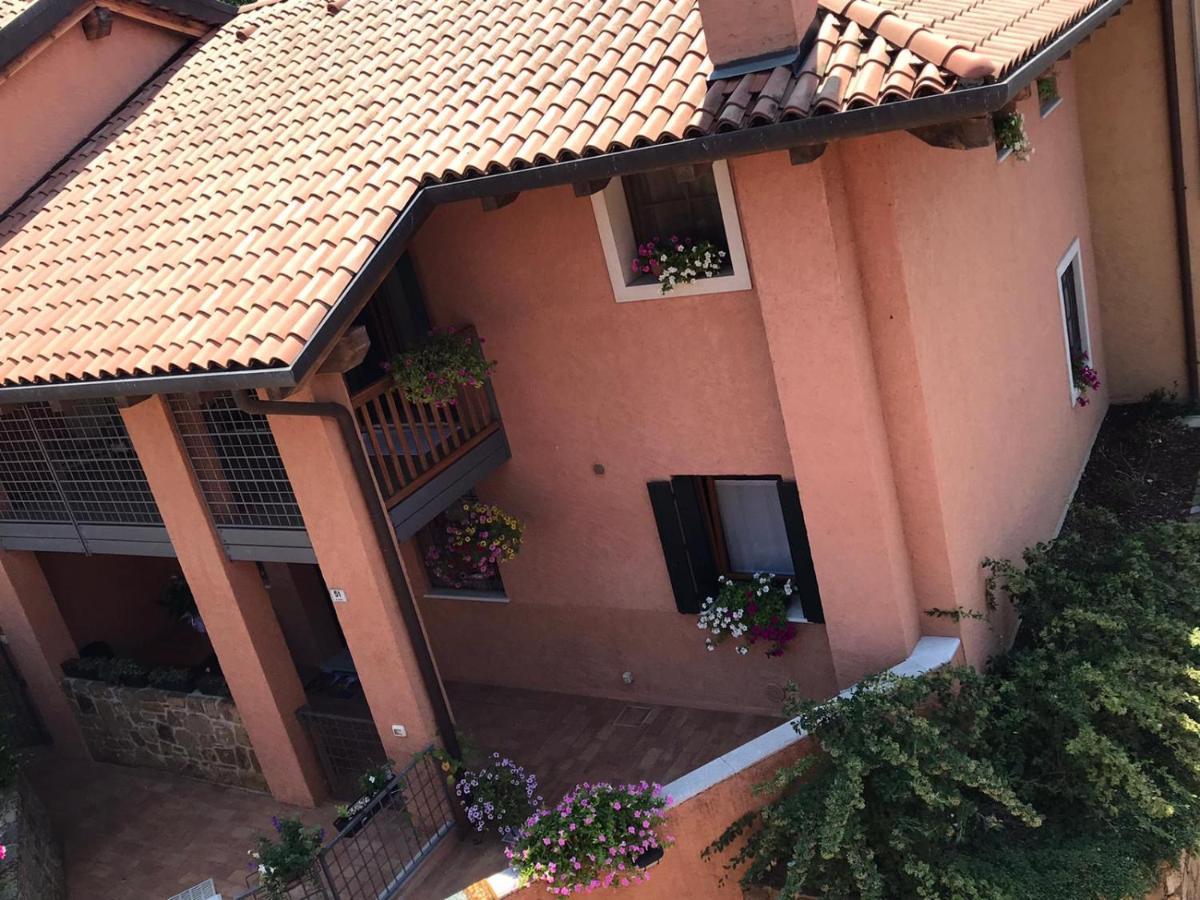 Casa Del Balcone Fiorito Apartment Cormons Bagian luar foto