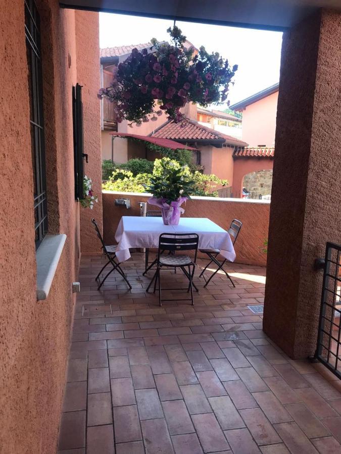 Casa Del Balcone Fiorito Apartment Cormons Bagian luar foto